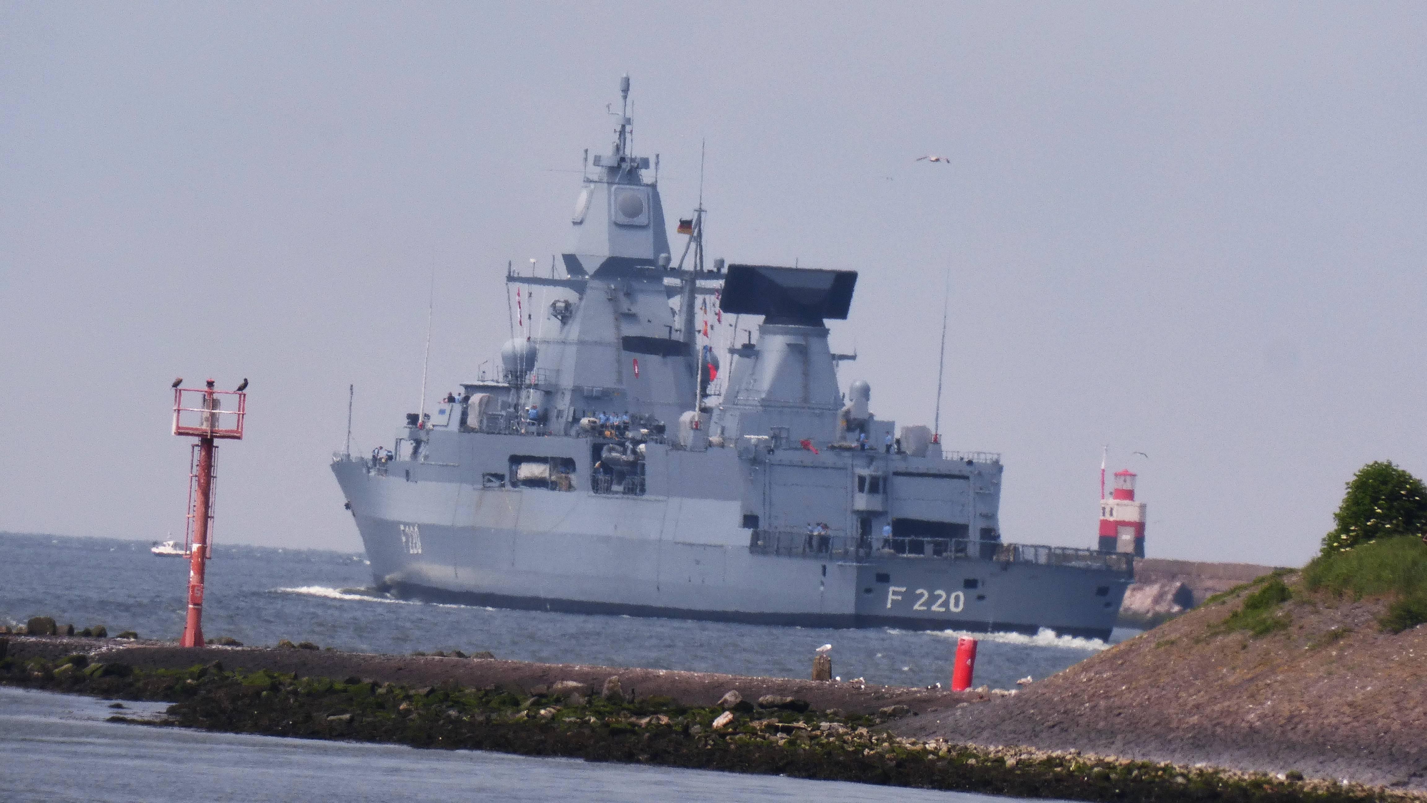 F220 HAMBURG 